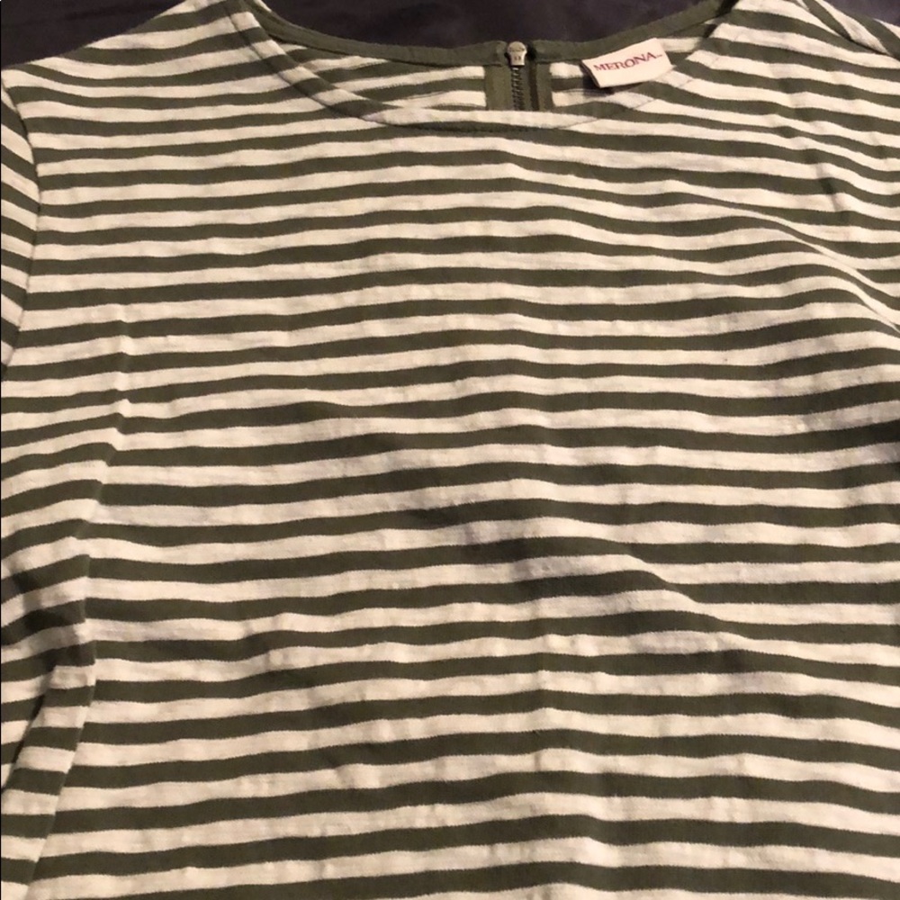 Stripped tunic with zippered back